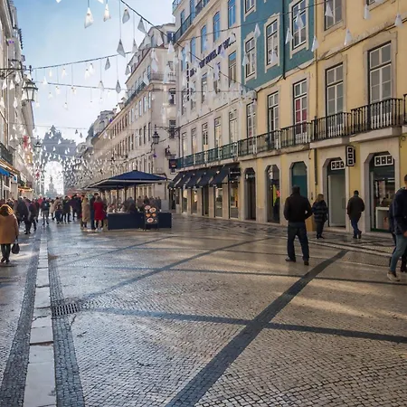 Apartment Nomad's Augusta Collection