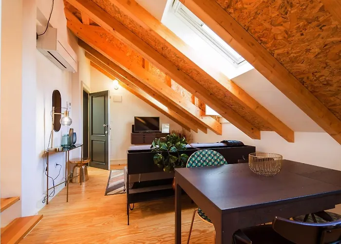 Nomad's Augusta Collection * Lisbon