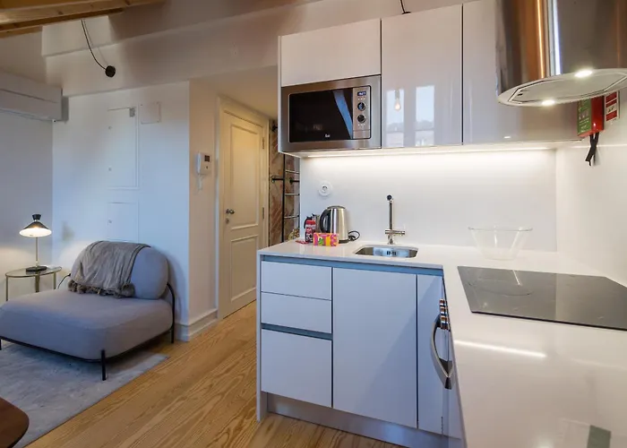 Nomad's Augusta Collection * Lisbon